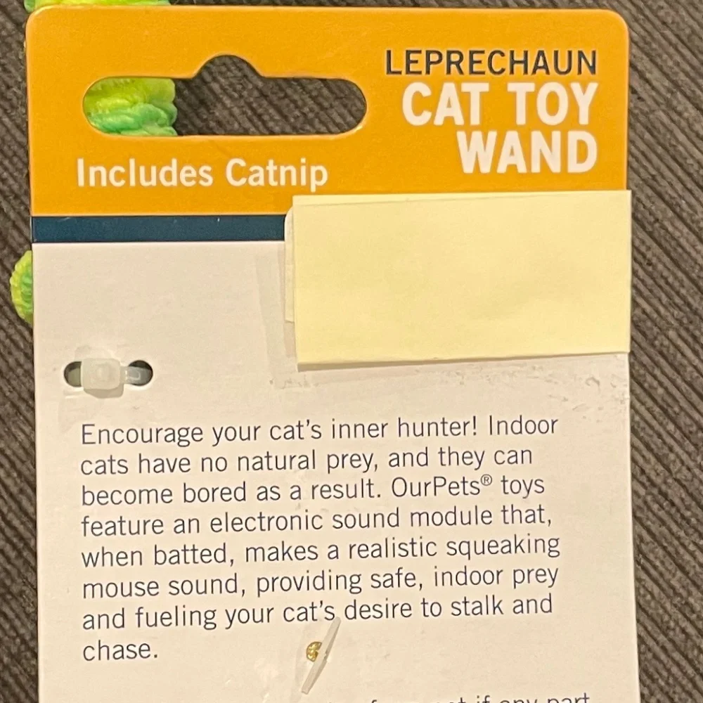 CAT TOY with Sound and Catnip ☘️